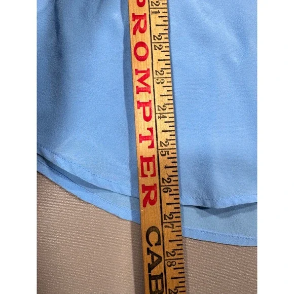 Equipment Femme Blue 100% Silk Long Sleeve Button Down Blouse Q23-E231 Size M - Picture 8 of 10